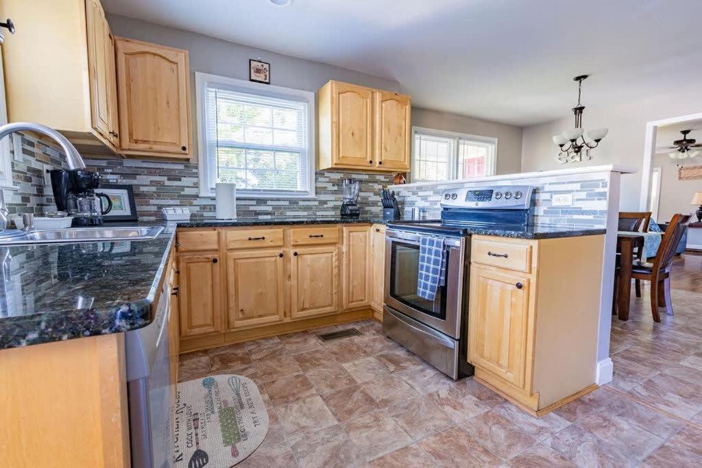 Charming 3-Bedroom Home In Rossville, Ga - Family Retreat Exterior photo
